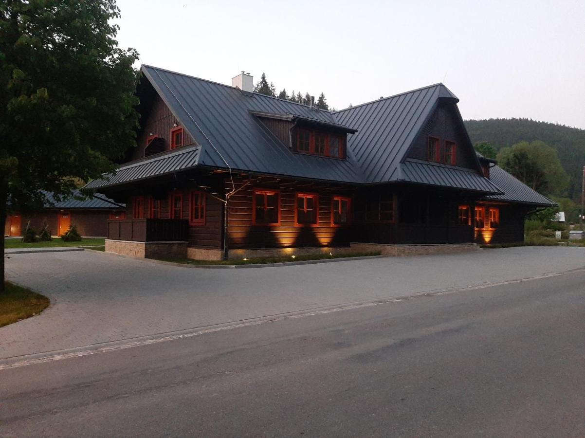 Апартаменты Polansky Dvur Вельке-Карловице Экстерьер фото